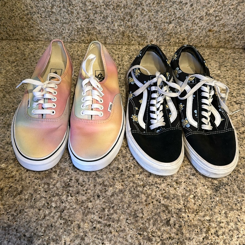 Women’s 10.5 Vans 
EUC